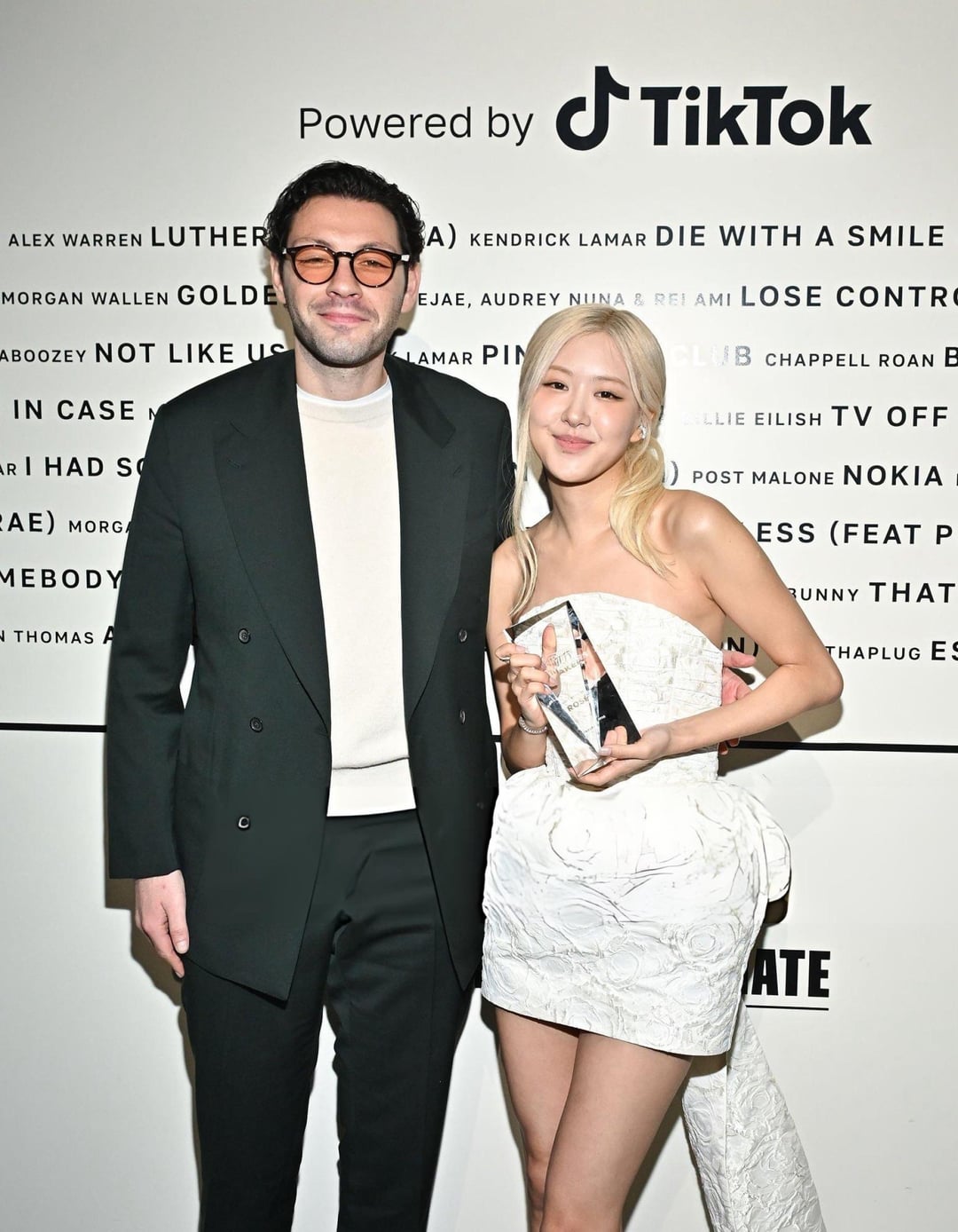 251206 Rosé w/ Elliot Grainge @ Variety’s Hitmakers Event