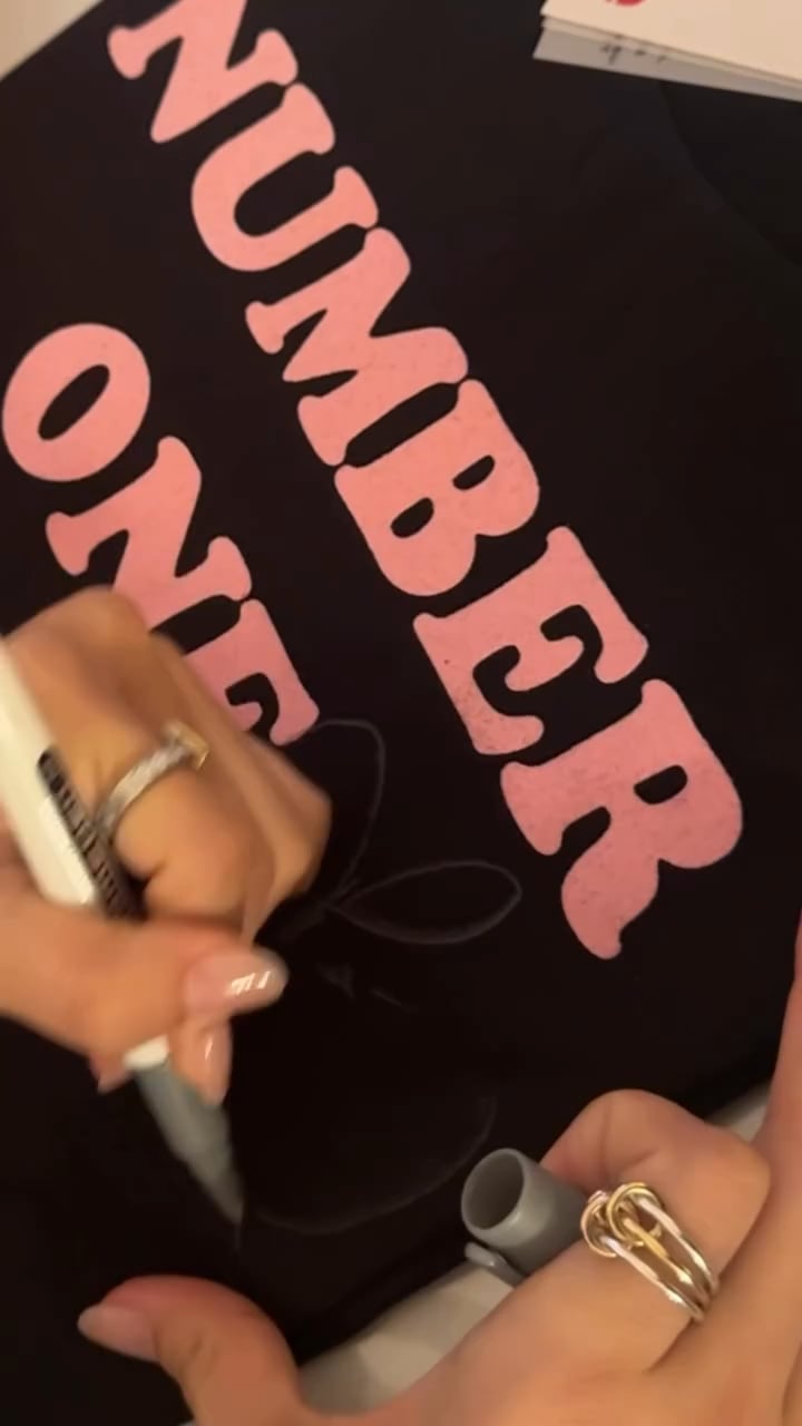 251208 Rosé (vampirehollie) IG Update