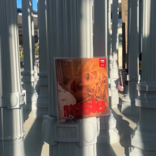 251209 Rosé (vampirehollie) IG Update