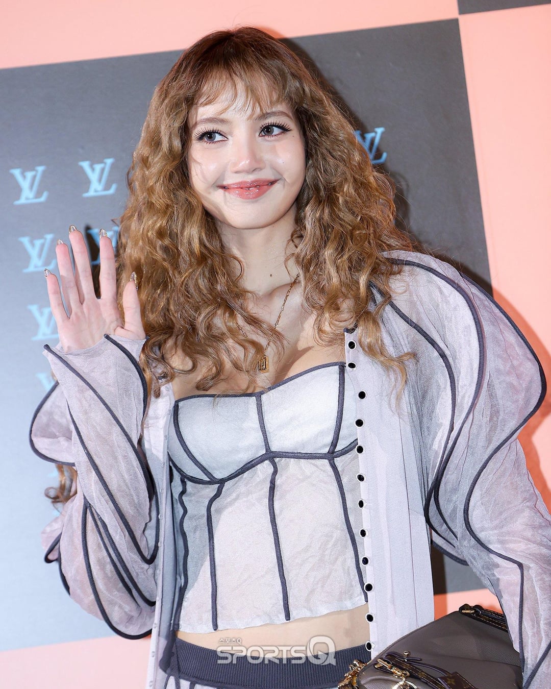251203 Lisa @ LOUIS VUITTON Visionary Journeys Opening Event in Seoul