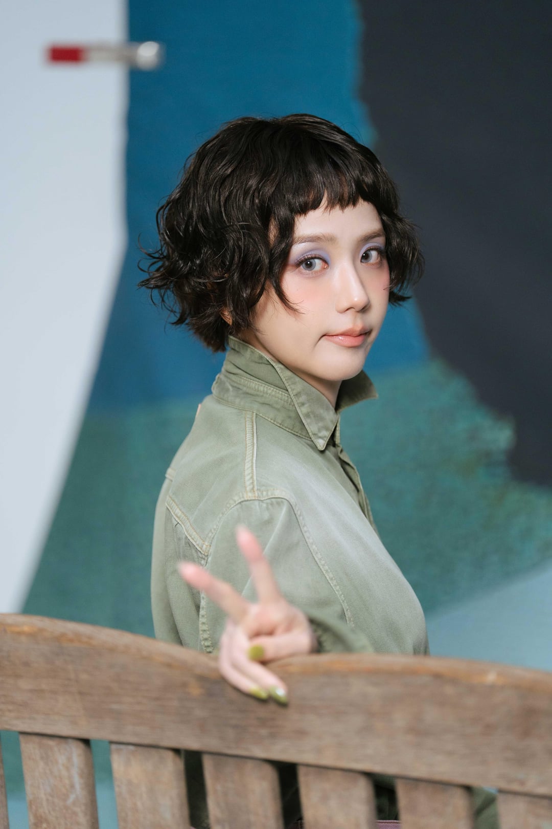 251211 JISOO APP Update | [📸] ELLE KOREA vol.12 SHOOT BEHIND