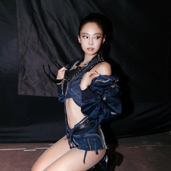 251218 Jennie Instagram Update