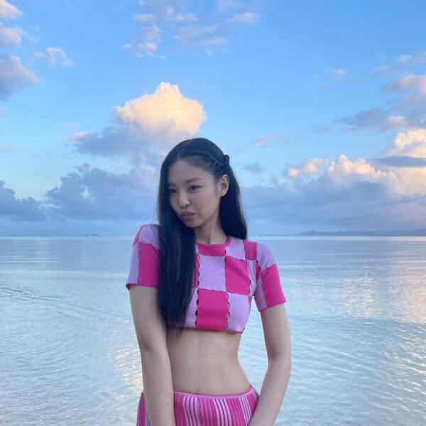 220310 Jennie Instagram Update