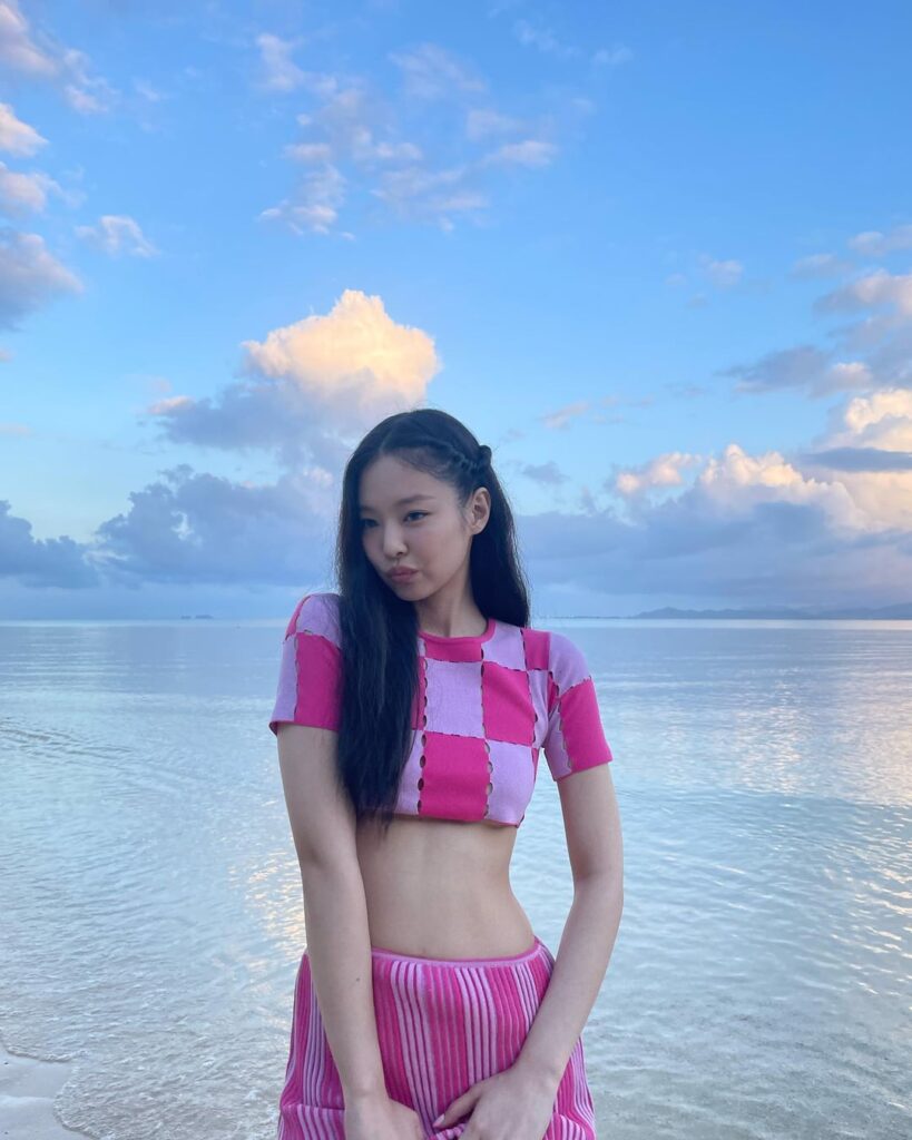 220310 Jennie Instagram Update