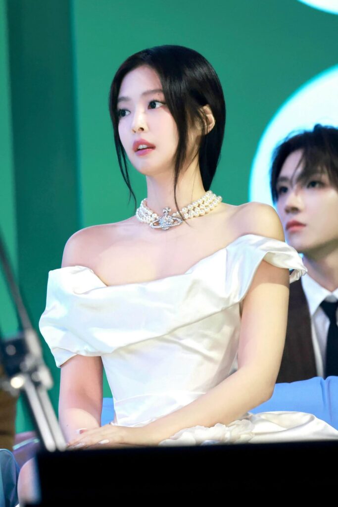 251220 Jennie