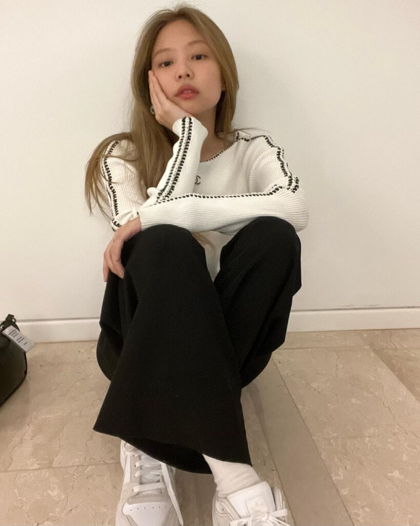 220530 Jennie Instagram Update