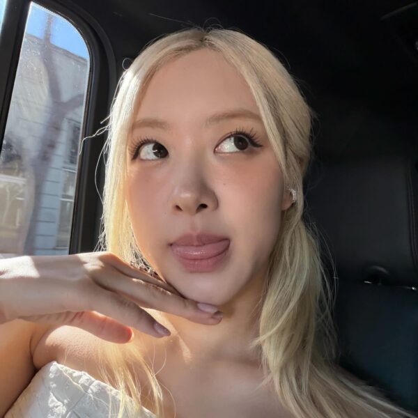 Rose Instagram Update - 251207