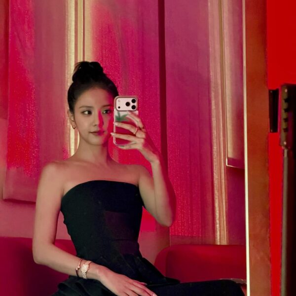 251205 Jisoo IG Update