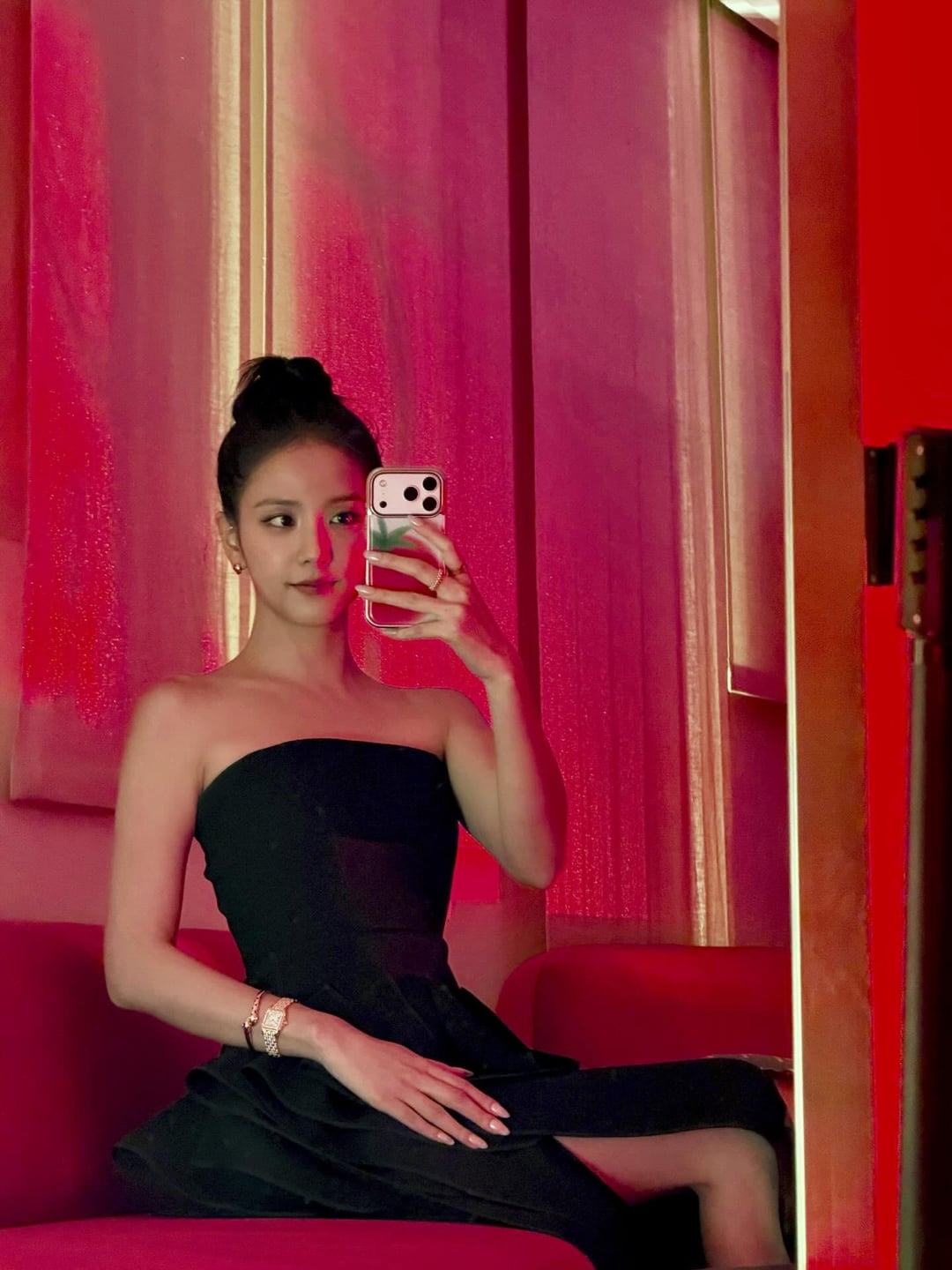 251205 Jisoo IG Update