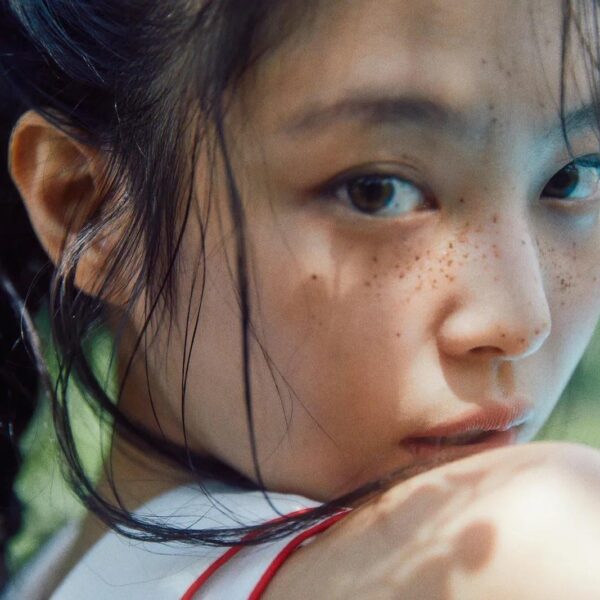 260116 Jennie Photo Exhibition J2NNI5