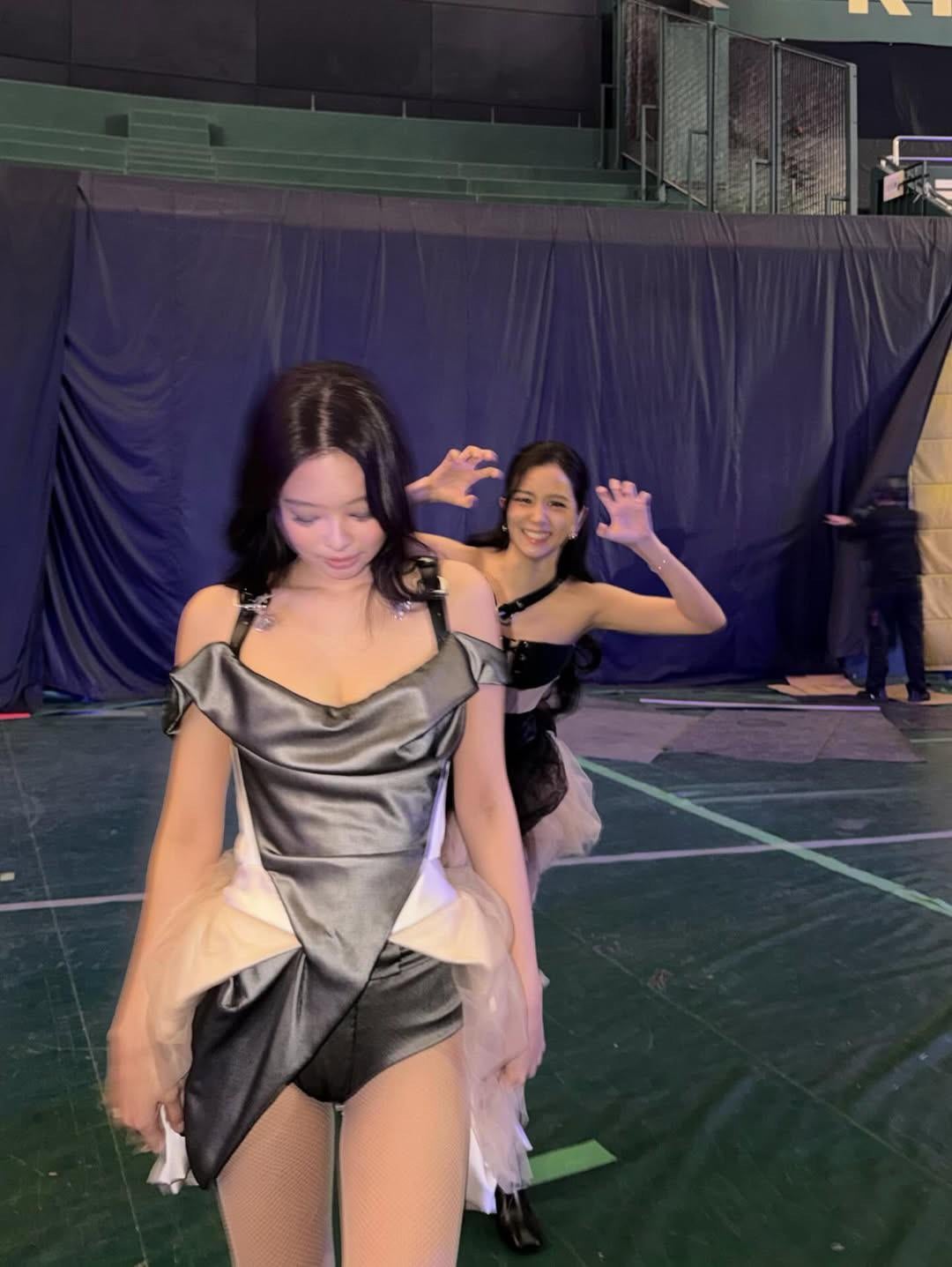 260124 Jisoo jennierubyjane IG Update