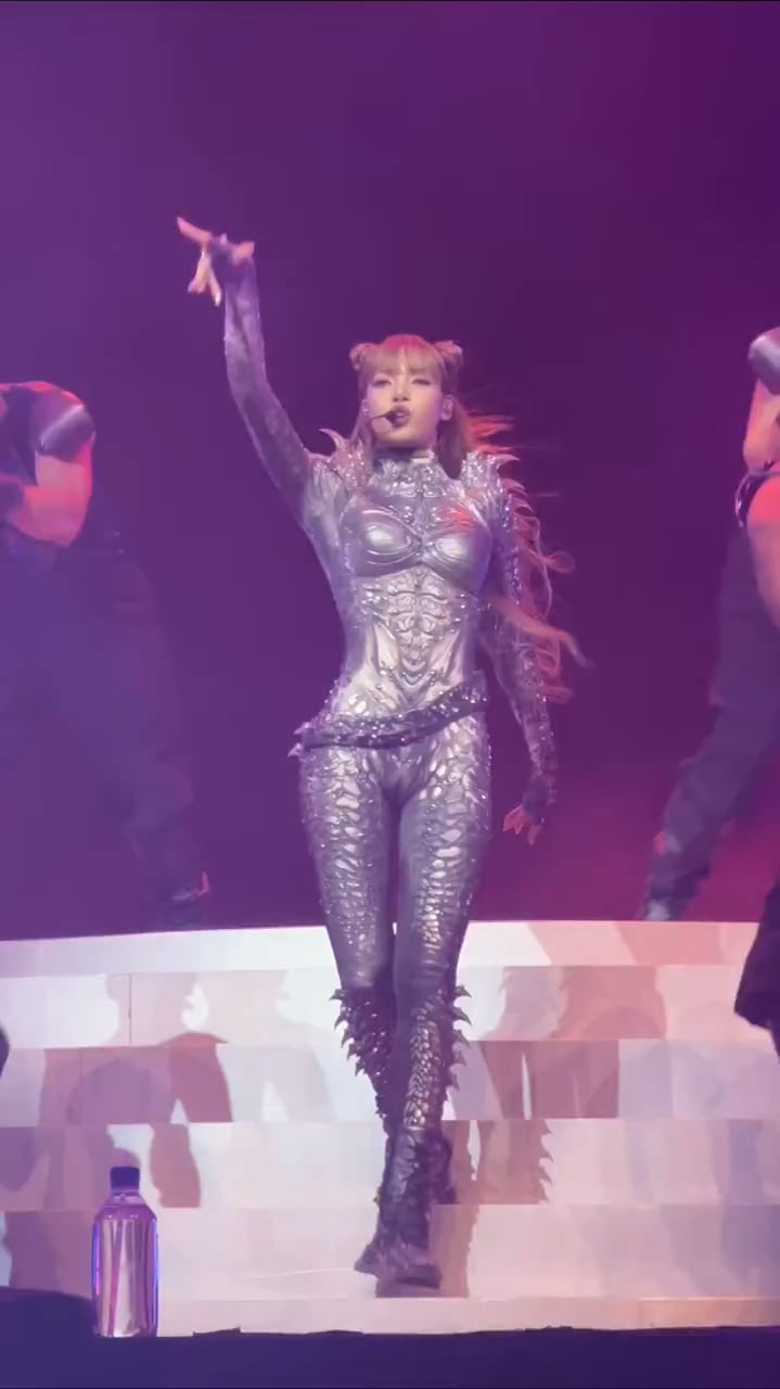 250411 - Lisa in her custom dragonsuit at Coachella 2025