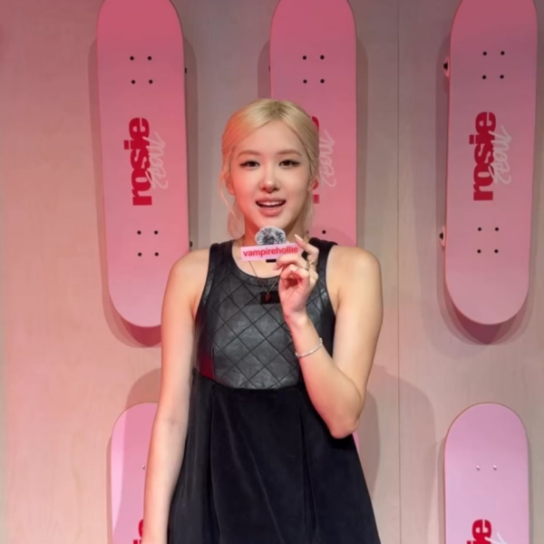 260130 Rosé (vampirehollie) IG Update