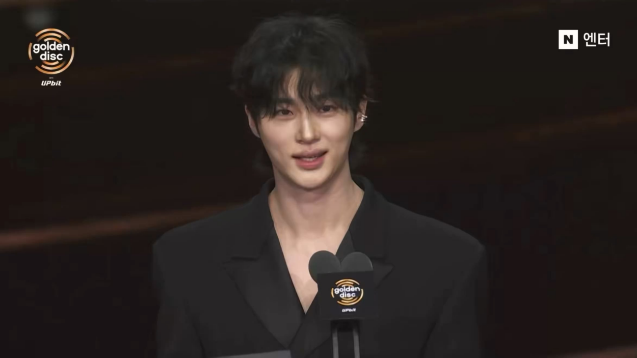 260110 JENNIE wins ‘Artist of The Year (Daesang)’ at The 40th Golden Disc Awards!