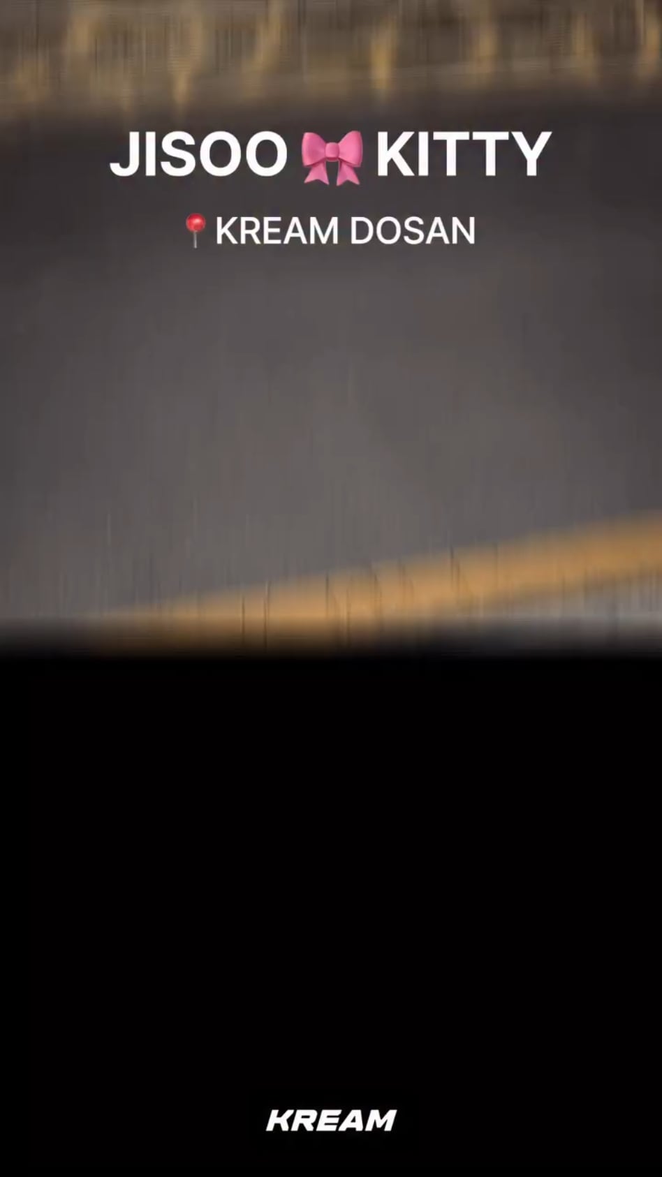 260114 Jisoo x Hello Kitty Pop Up Store @ KREAM Dosan Store