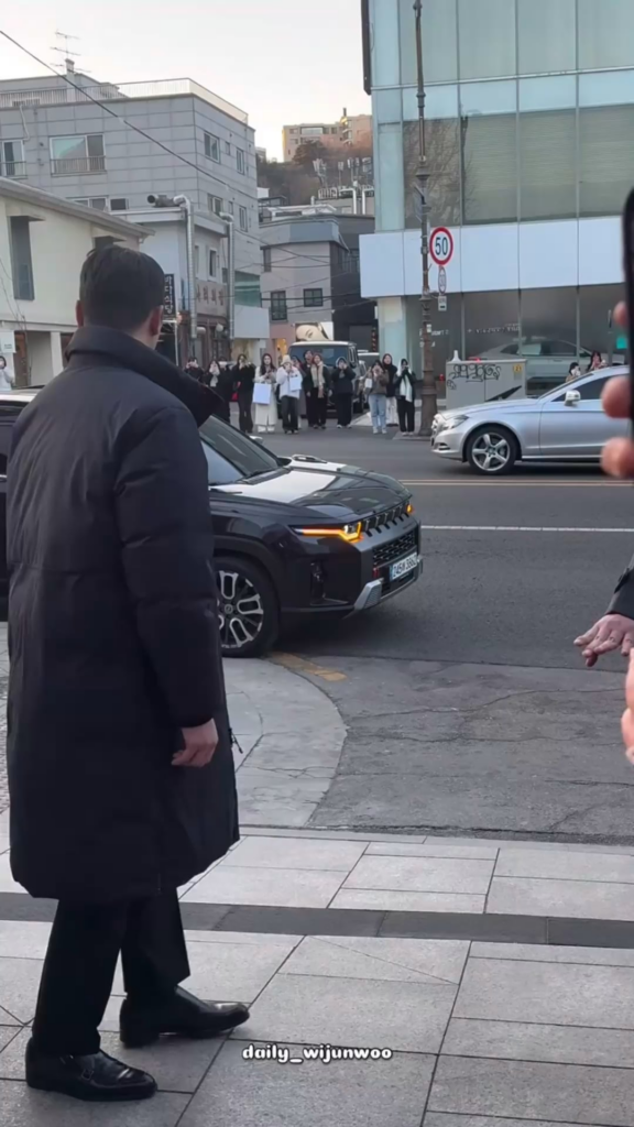 260122 Rosé & Hank arrived at the ‘rosie’ Pop-up in Seoul
