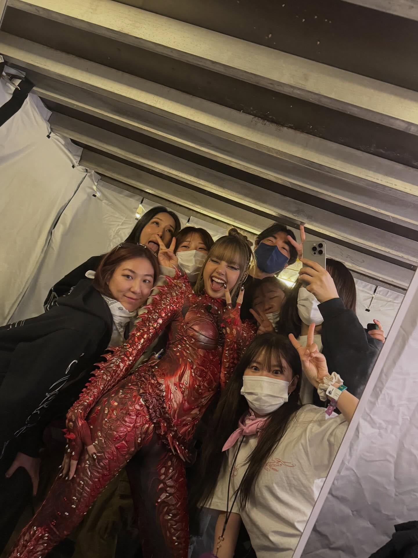 260105 emjanggg IG Update w/ Lisa