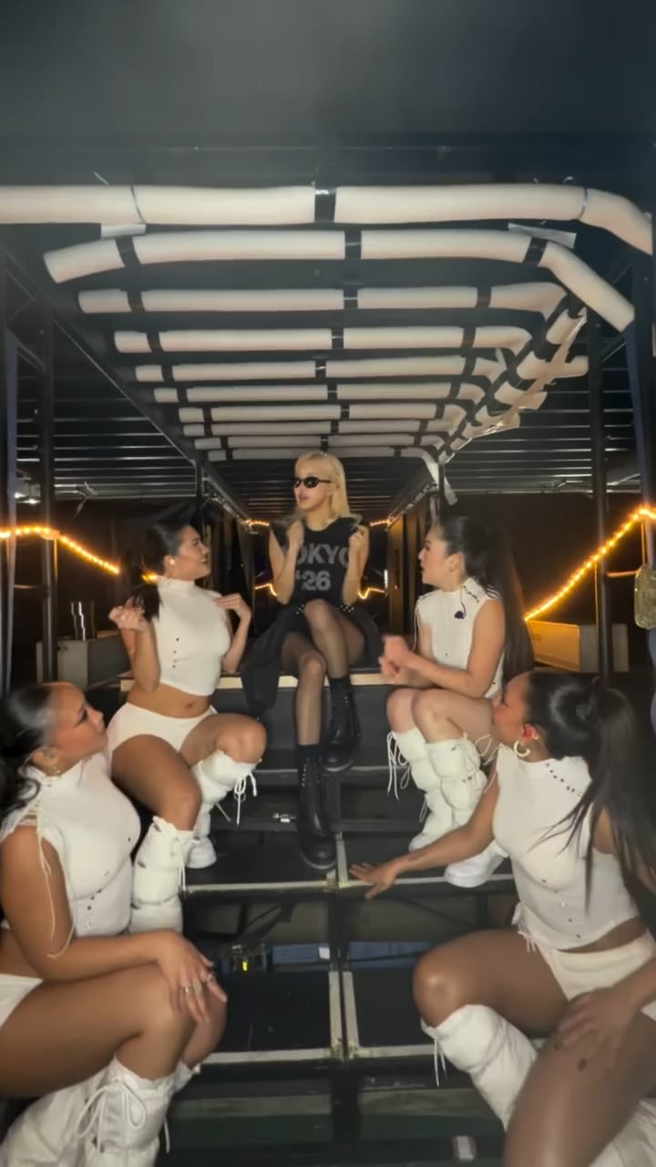 260116 Rosé (vampirehollie) IG Update