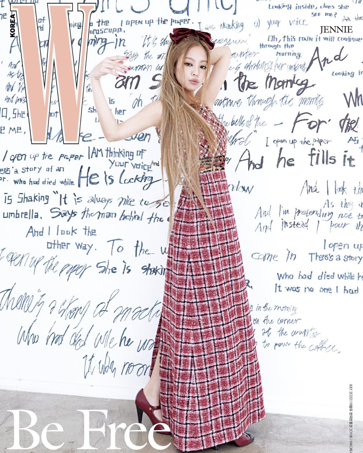 JENNIE ON THE COVER OF W KOREA JULY 2022 ISSUE