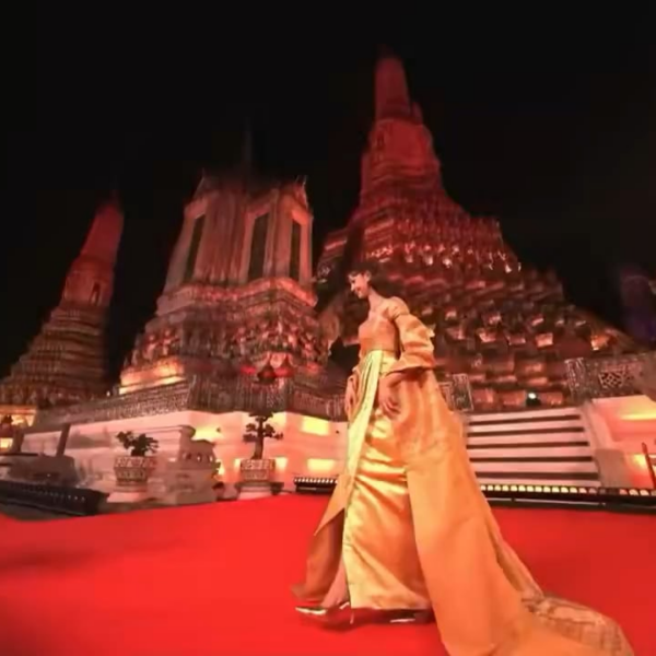 260128 Lisa arrives at Amazing Thailand Ambassador - Exclusive Night Red Carpet