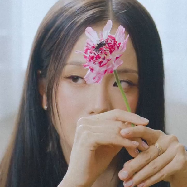 260130 Jisoo for Self-Portrait