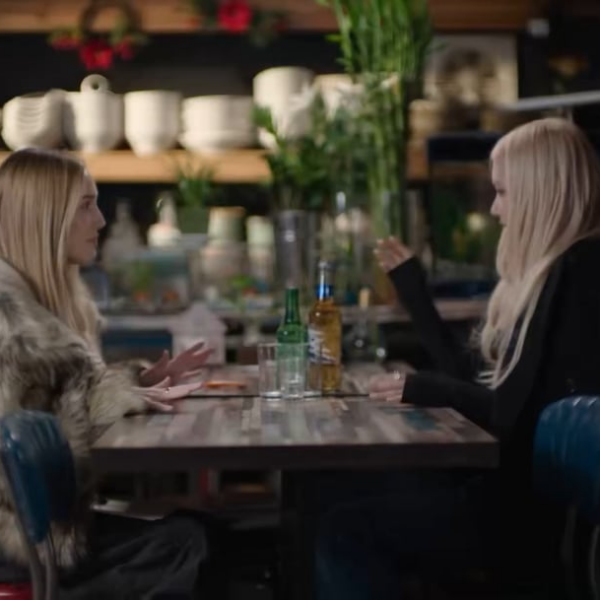 260127 Blackpink's Rosé Teaches Alex Cooper How to Make a Korean Cocktail on Call Her Daddy