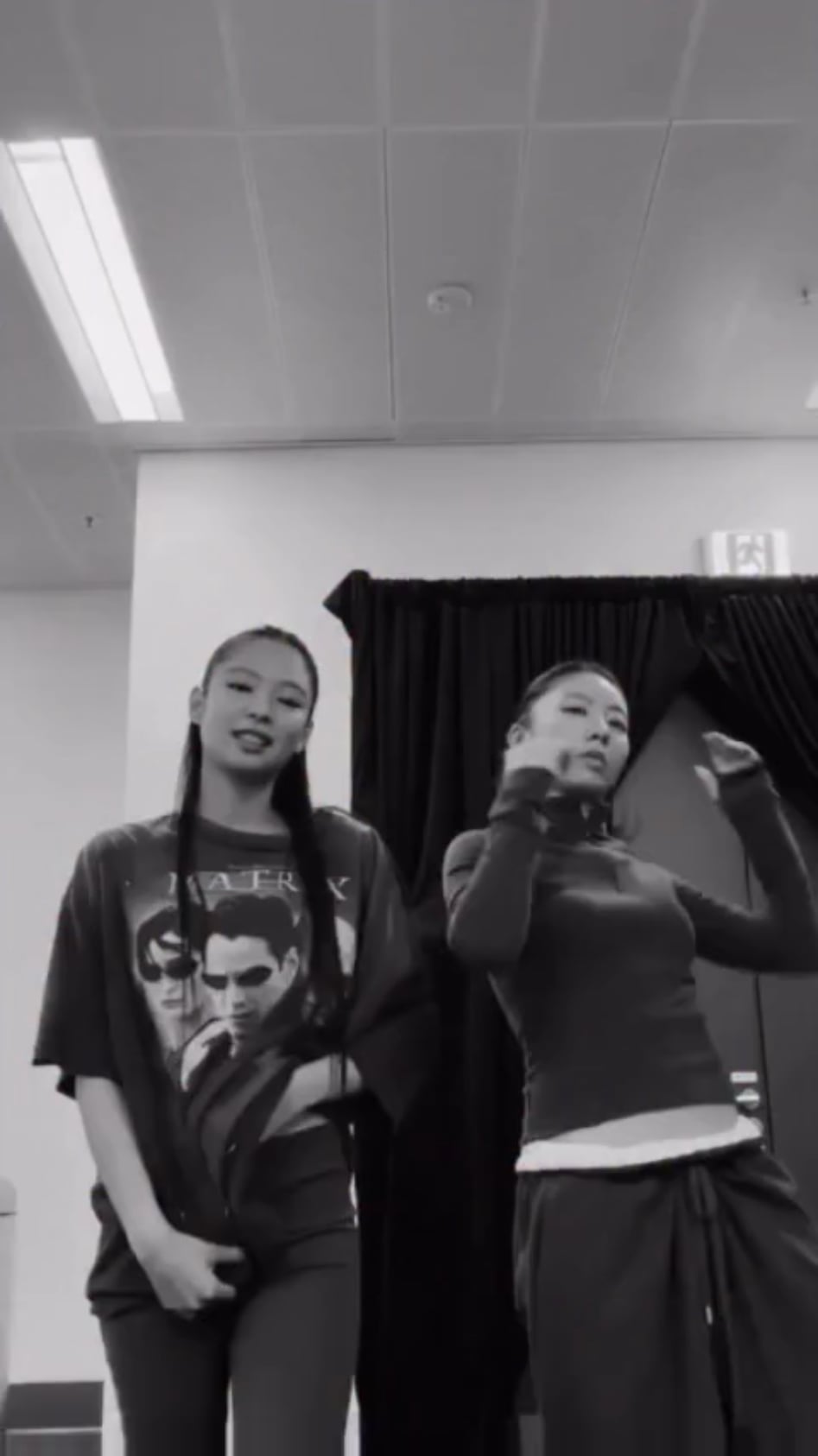 260131 silvergunnnn IG Update w/ Jennie