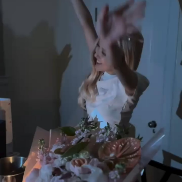 260103 Rosé (vampirehollie) IG Update