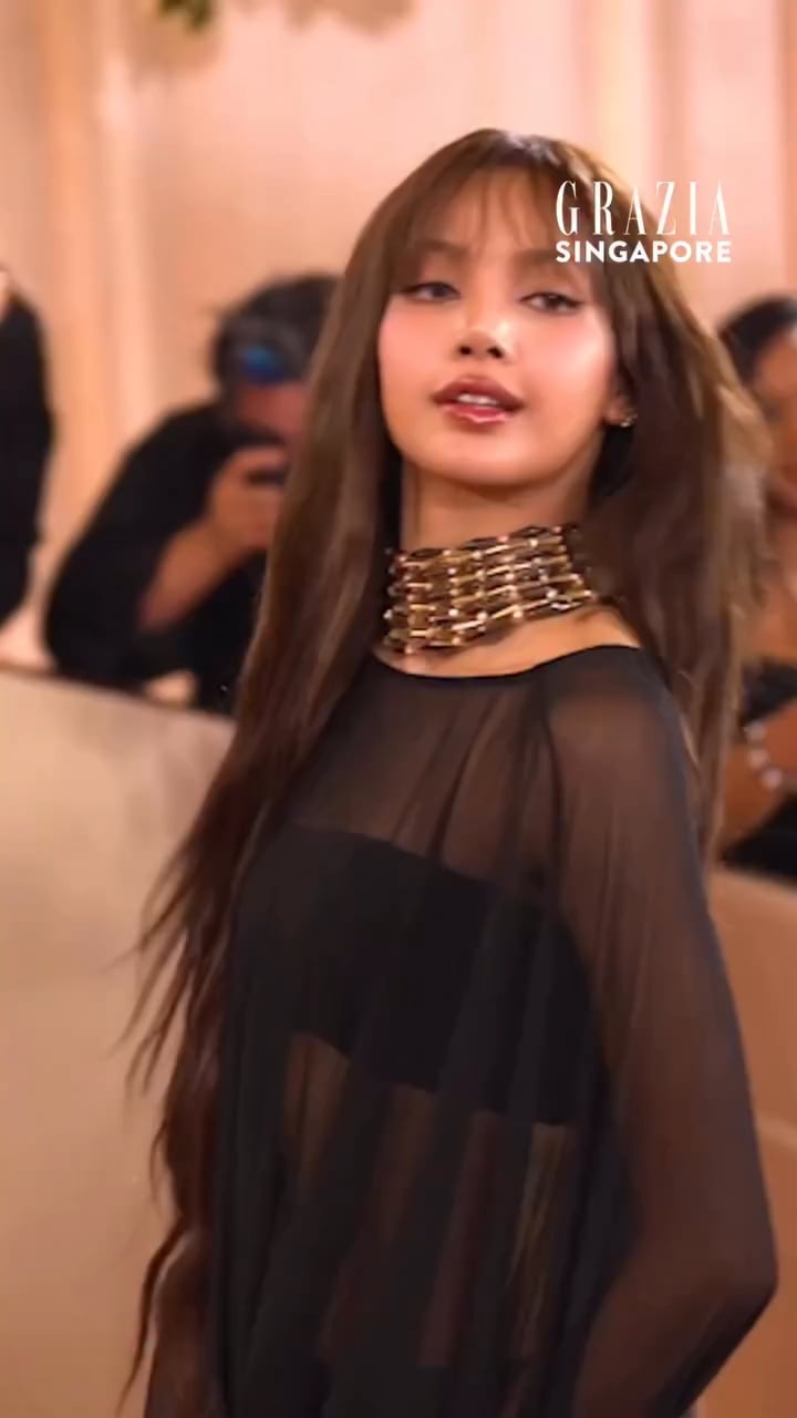 260112 Grazia IG: Lisa attends the 83rd annual Golden Globe Awards