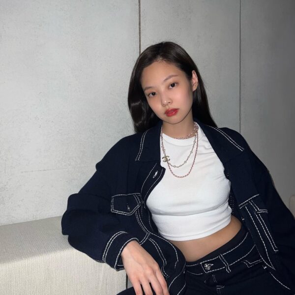 220213 Jennie Instagram Update