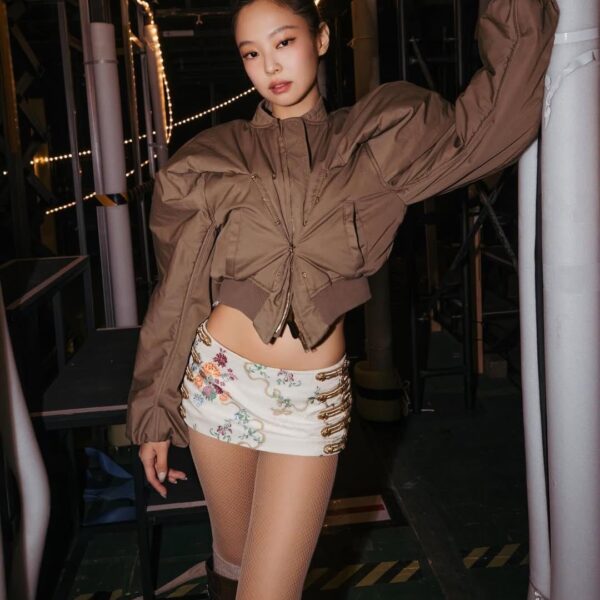 260121 sam__woolf IG Update w/ Jennie