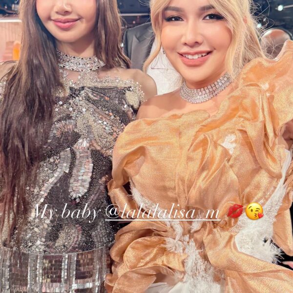 260112 thanya_c2 IG Story Update w/ Lisa