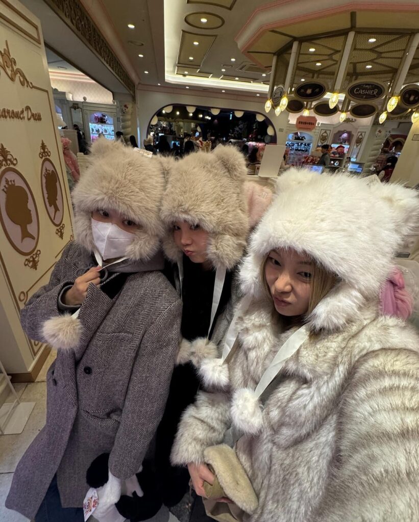 260103 Ashley IG Update w/ ROSÉ