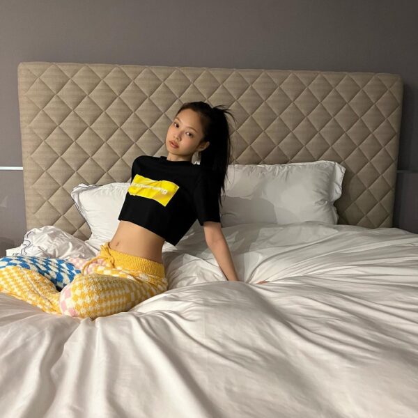 220204 Jennie Instagram Update