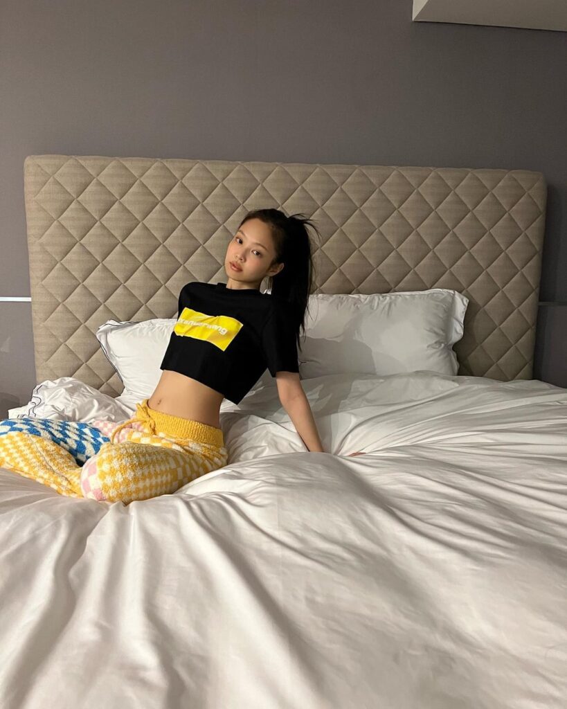 220204 Jennie Instagram Update