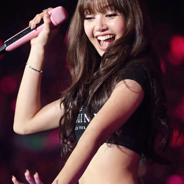 Lisa at Deadline Tokyo Tour