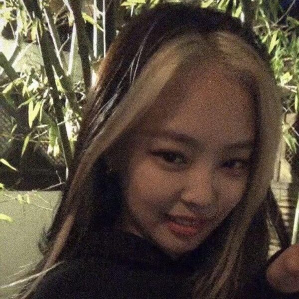 Jennie please bring this hair back
