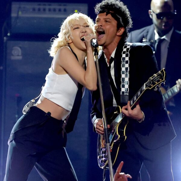 260201 ROSÉ & Bruno Mars - ‘APT.’ On Site Photos @ The 68th Annual Grammy Awards