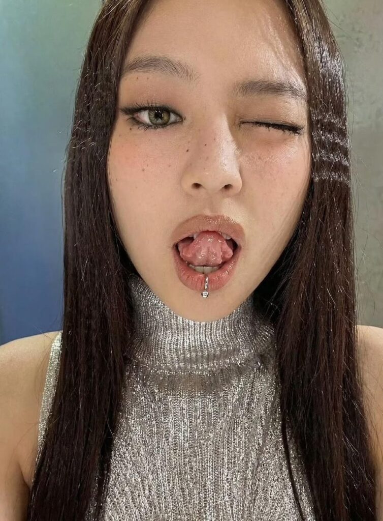 260225 JENNIE