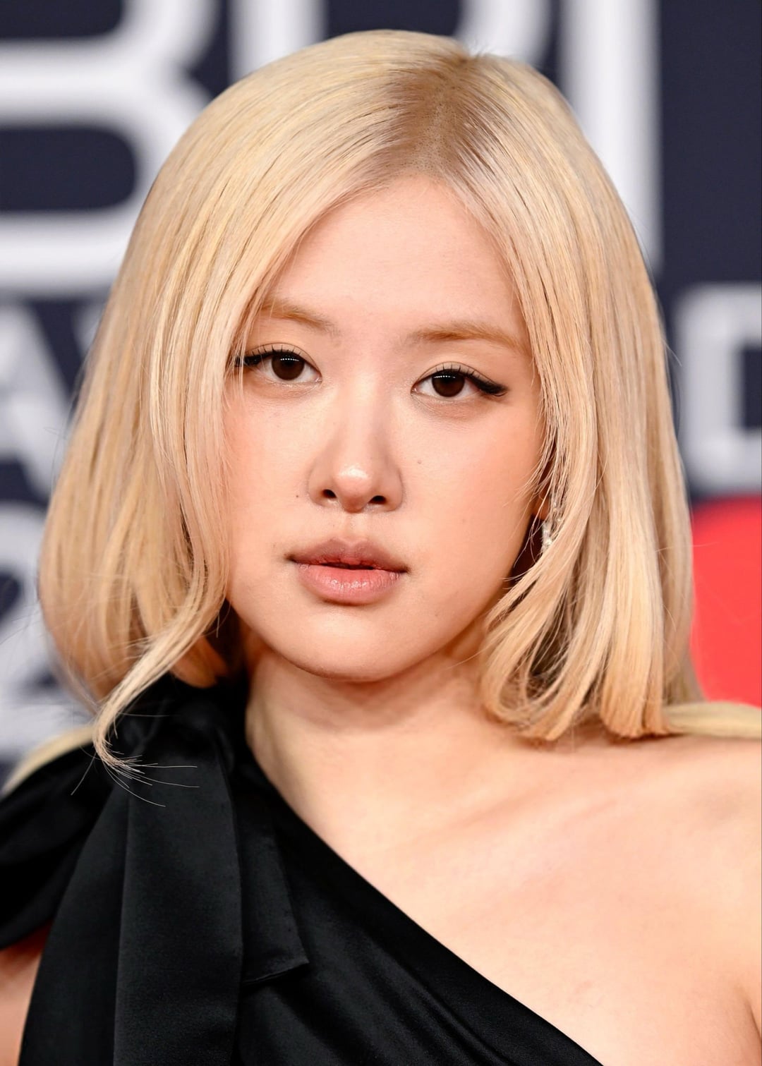 260228 ROSÉ arrives at the 2026 Brit Awards