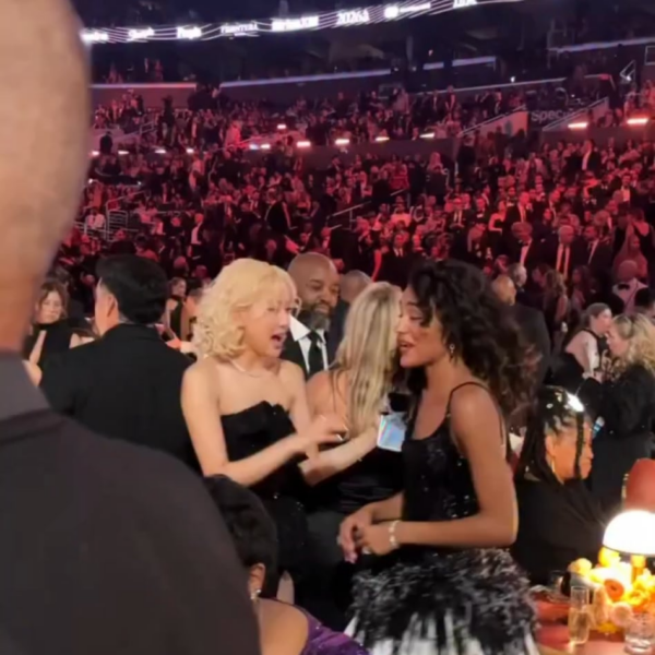 260201 ROSÉ w/ Olivia Dean @ The 68th Annual Grammy Awards Backstage