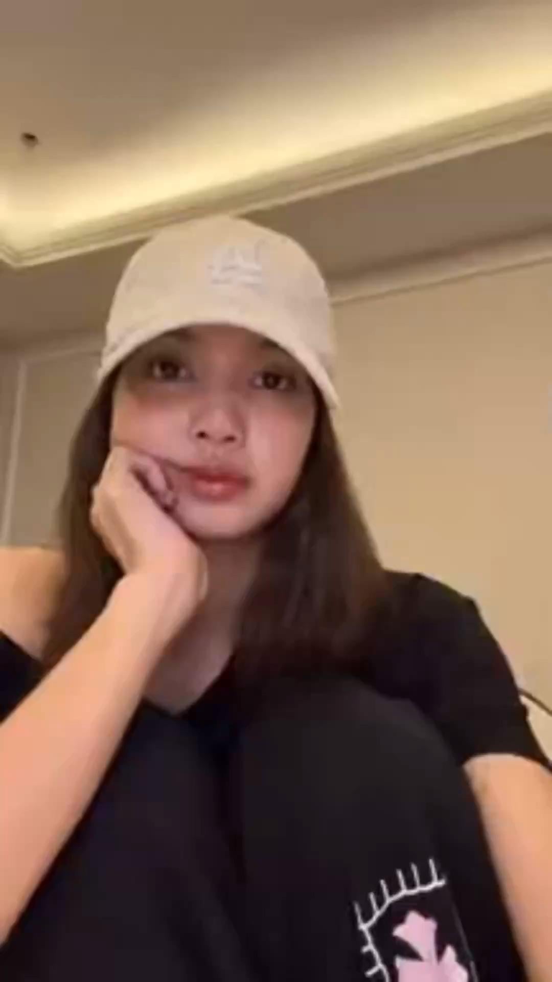 260228 Rosé & Lisa IG Live 2/2 [RAW]