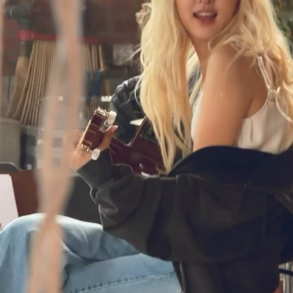 ROSÉ x LEVI’S
