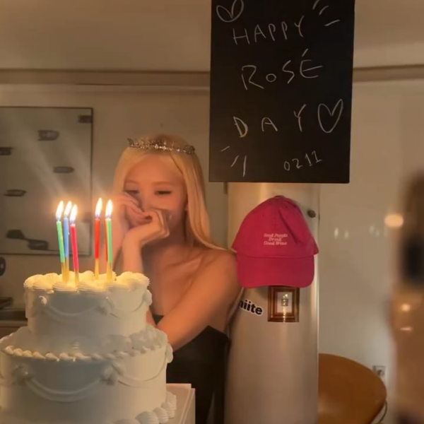 260213 ROSÉ (vampirehollie) IG Update