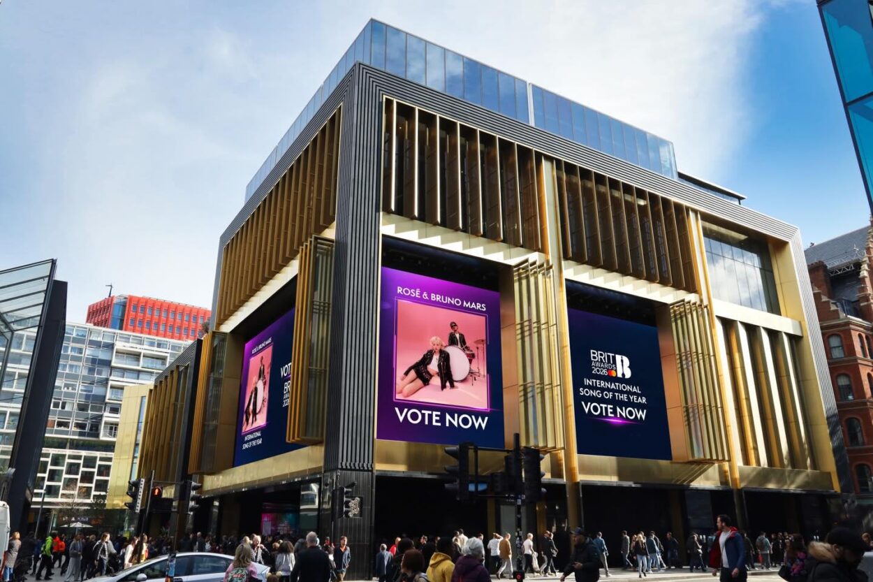 260211 Rosé (vampirehollie) IG Update