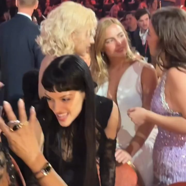 260201 ROSÉ w/ Laufey & Addison Rae @ the 68th Grammy Awards