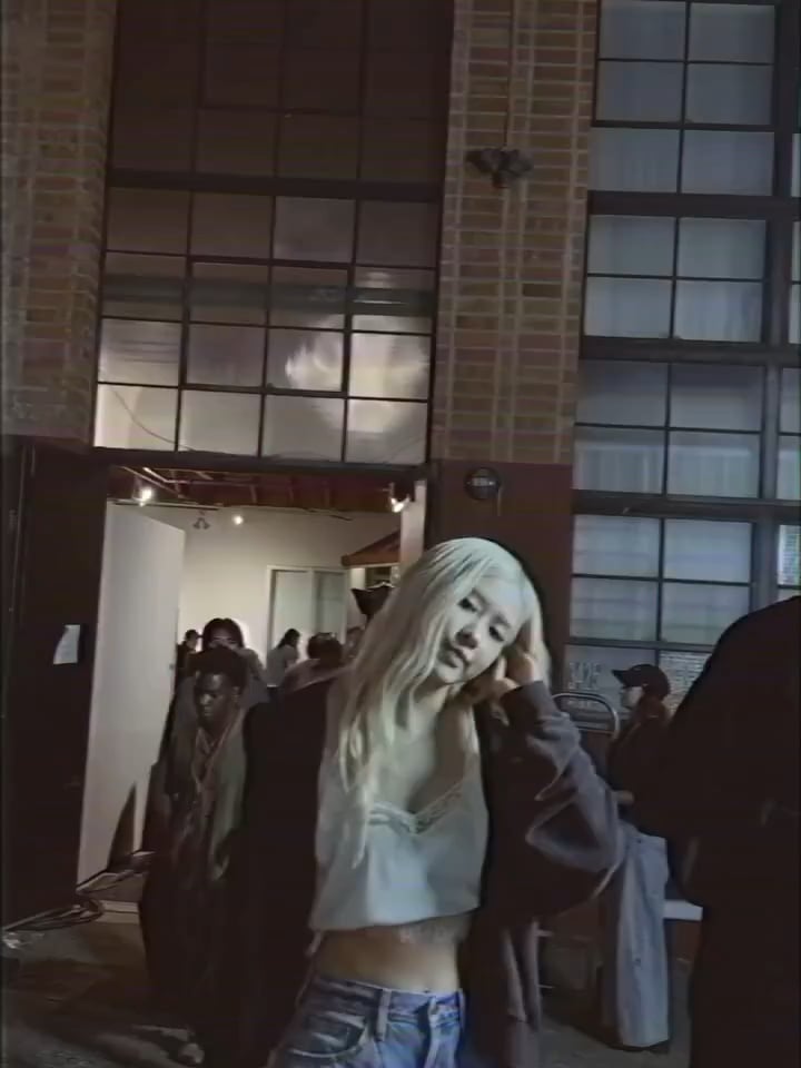 ROSÉ x LEVI’S behind the scenes