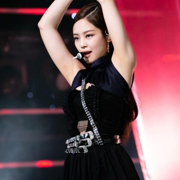 190414  JENNIE AT SBS INKIGAYO