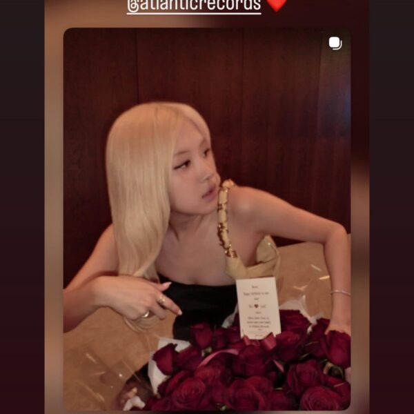 260213 Atlantic Records IG Story Update w/ ROSÉ