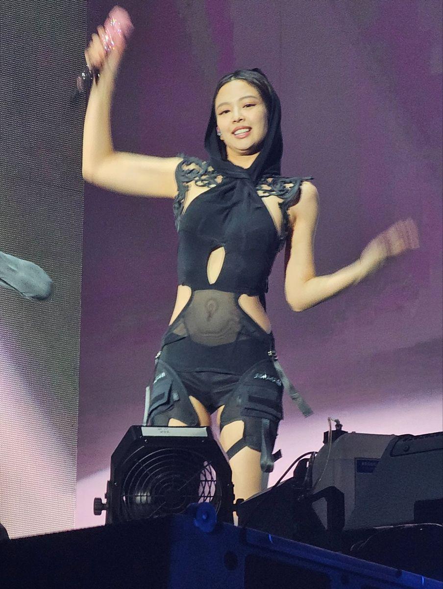 230703 JENNIE performing OTG at BST Hyde Park